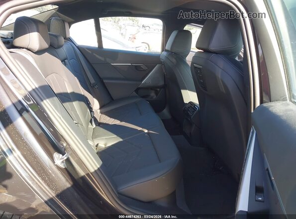 WBA43FJ0XRCR87855 2024 BMW 5 SERIES Gray VIN კოდის სტიკერის ხედი