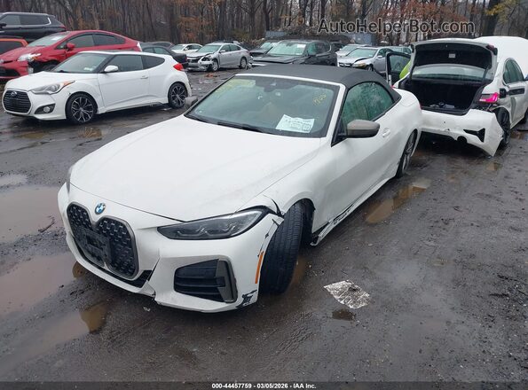 WBA53AT00MCF84158 2021 BMW M4 White წინა მარცხენა ხედი სამი მეოთხედიდან