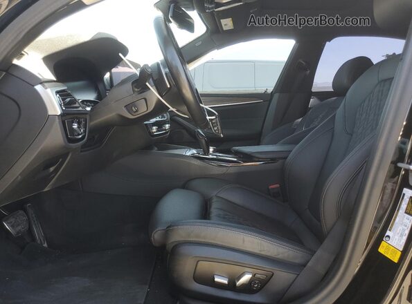 WBA53BH0XPWX95995 2023 BMW 5 SERIES Черный Вид салона спереди