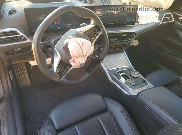 WBA53DB05SCT29356 2025 BMW 4 SERIES Gray Dashboard view