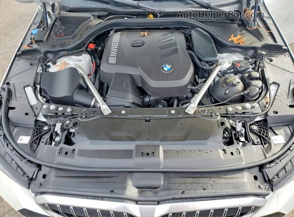 WBA53FJ00SCU16160 2025 BMW 5 SERIES White Vista interior trasera