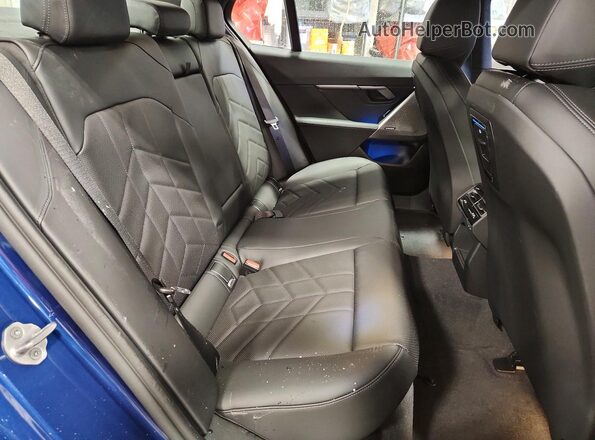 WBA53FJ00TCW74101 2026 BMW 5 SERIES Синий Вид задних сидений