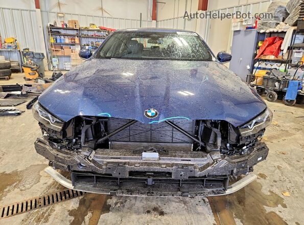 WBA53FJ00TCW74101 2026 BMW 5 SERIES Синий Вид спереди