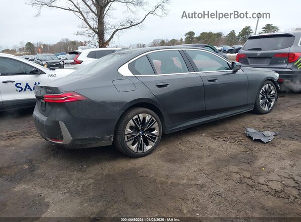 WBA53FJ04RCS45004 2024 BMW 5 SERIES Серый Задняя правая четверть