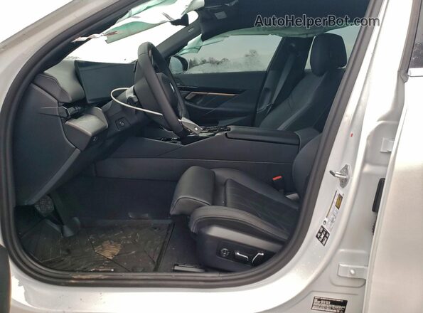 WBA53FJ07SCT16573 2025 BMW 5 SERIES White Front interior view