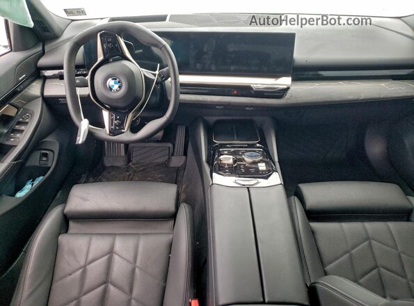 WBA53FJ07SCT16573 2025 BMW 5 SERIES White Dashboard view