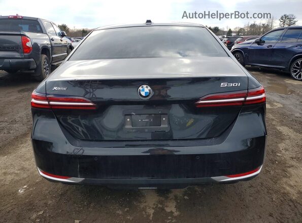 WBA53FJ09RCS21216 2024 BMW 5 SERIES Black უკანა ხედი