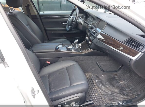 WBA5A7C51GG643698 2016 BMW 5 SERIES White Widok wnętrza z przodu