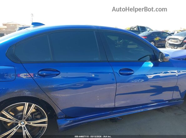 WBA5R1C54KAJ99850 2019 BMW 3 SERIES Blue Vista interior trasera