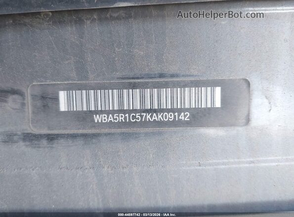 WBA5R1C57KAK09142 2019 BMW 3 SERIES Black Вид підкапотного простору