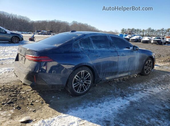 WBA63FJ05TCW29921 2026 BMW 5 SERIES Blue Задня права чверть