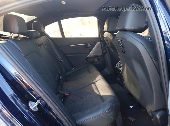 WBA63FJ05TCW29921 2026 BMW 5 SERIES Blue Вид задніх сидінь