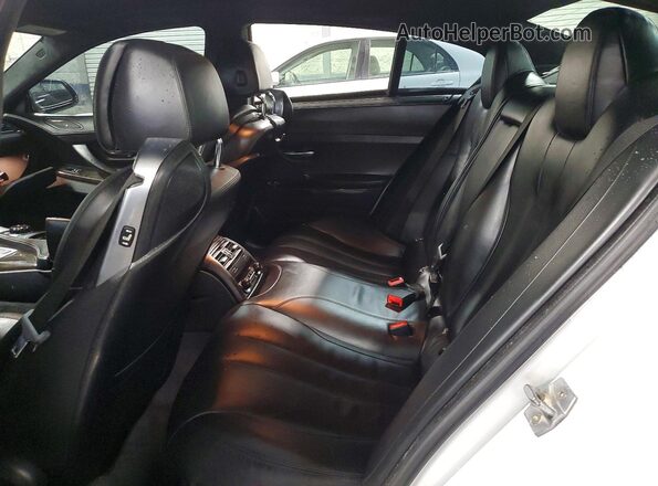 WBA6D2C53HGT73079 2017 BMW 6 SERIES White Rear seats view