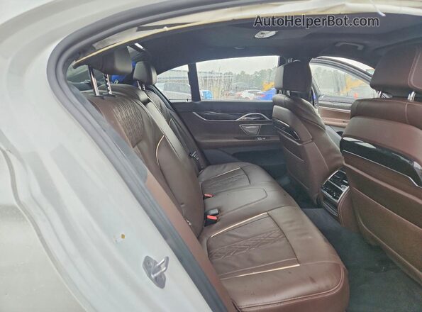 WBA7B0C53JG527293 2018 BMW 7 SERIES White Widok tylnych siedzeń