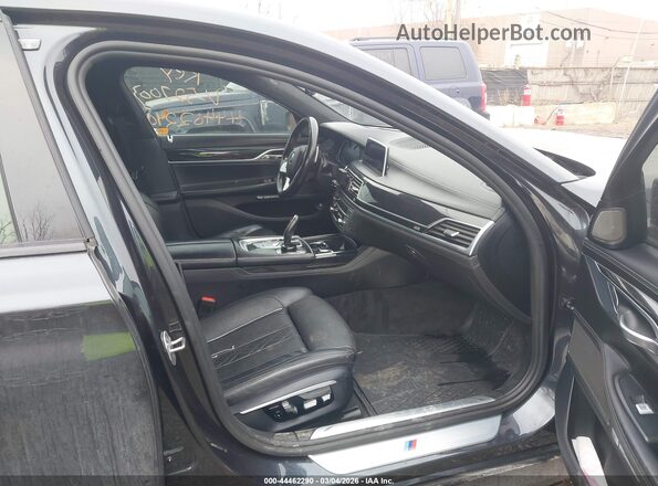 WBA7B0C59HG527003 2017 BMW 7 SERIES Gray Vista interior delantera