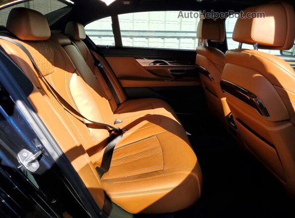 WBA7E2C52HG739597 2017 BMW 7 SERIES Blue უკანა სავარძლების ხედი