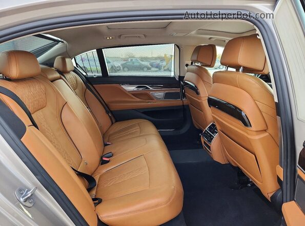 WBA7E2C55GG738717 2016 BMW 7 SERIES Tan Հետևի նստատեղերի տեսք