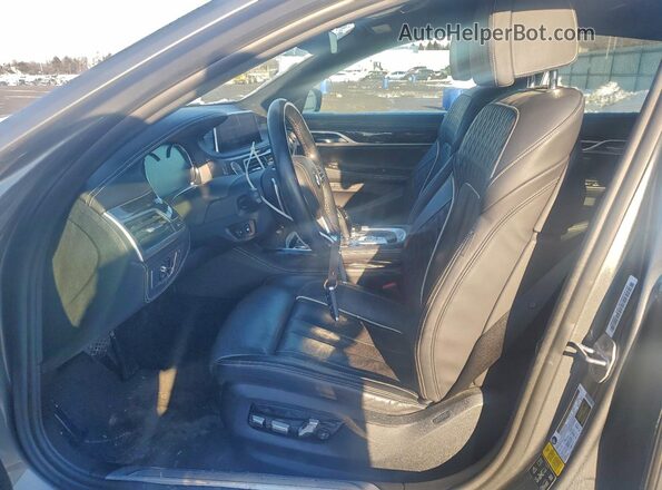 WBA7F2C54KB240639 2019 BMW 7 SERIES Silver Սալոնի դիմացի տեսք