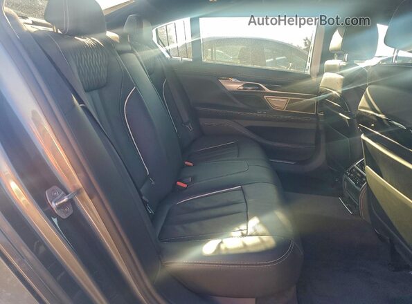 WBA7F2C54KB240639 2019 BMW 7 SERIES Silver Հետևի նստատեղերի տեսք