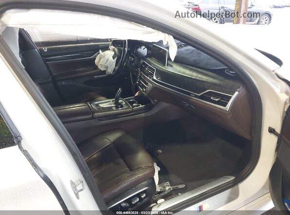 WBA7F2C57HG421486 2017 BMW ALPINA White Vista interior delantera