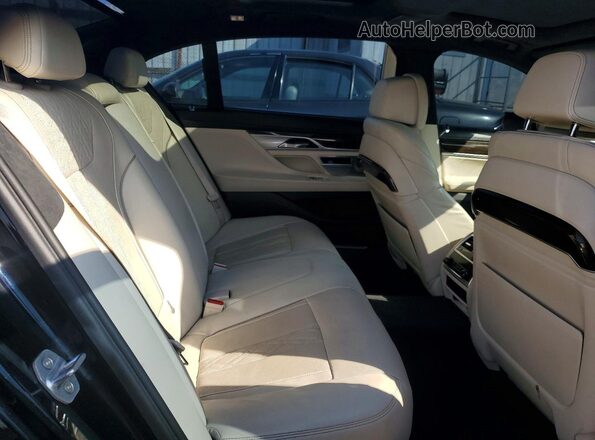 WBA7F2C58HG422209 2017 BMW 7 SERIES Black Вид задньої частини салону