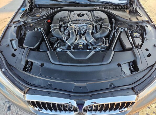 WBA7F2C5XGG417897 2016 BMW 7 SERIES Gray Vista interior trasera