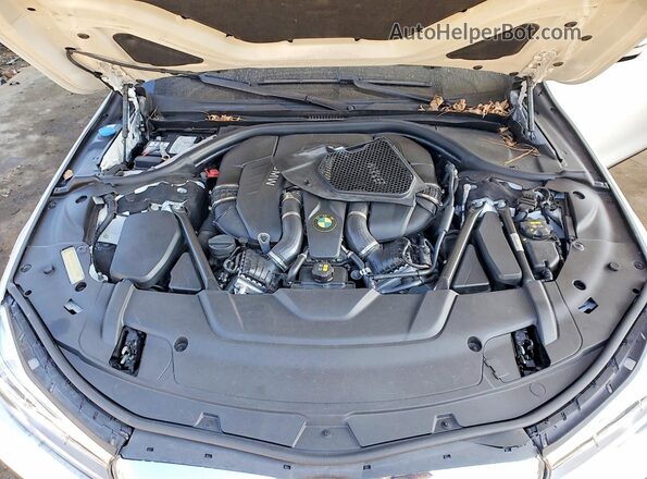 WBA7F2C5XJG424176 2018 BMW 7 SERIES White უკანა სალონის ხედი
