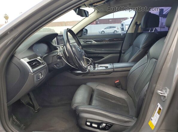 WBA7T2C03MCF81480 2021 BMW 7 SERIES Gray Front interior view