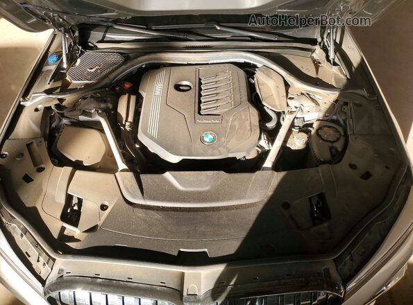 WBA7T2C06NCJ00748 2022 BMW 7 SERIES Silver Widok wnętrza z tyłu