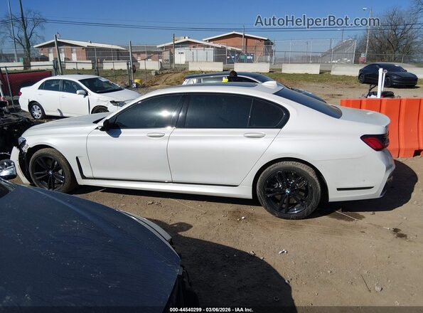 WBA7U2C00MCG43754 2021 BMW 7 SERIES White Widok wnętrza 360 stopni