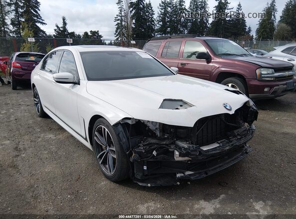 WBA7U2C03NCH40559 2022 BMW 7 SERIES White Widok z przodu
