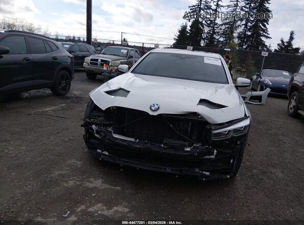 WBA7U2C03NCH40559 2022 BMW 7 SERIES White Widok wnętrza z tyłu
