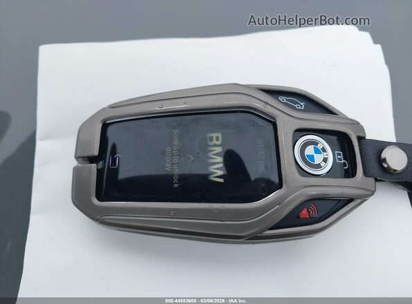 WBA7U2C07NCH64329 2022 BMW 7 SERIES Gray Widok deski rozdzielczej