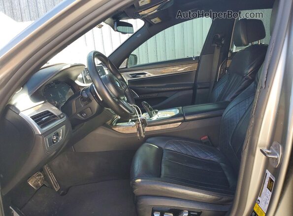 WBA7U2C09LCD72496 2020 BMW 7 SERIES Gray Вид салону спереду