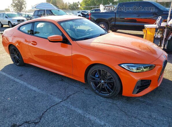 WBA83AP02NCJ36705 2022 BMW M4 Orange Front right