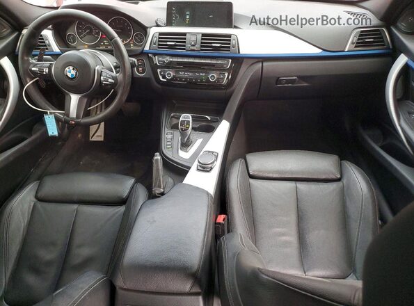 WBA8B3C59HK777280 2017 BMW 3 SERIES Красный Вид панели приборов