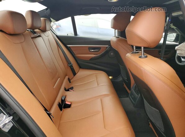 WBA8B3G33HNU35864 2017 BMW 3 SERIES Black Widok tylnych siedzeń