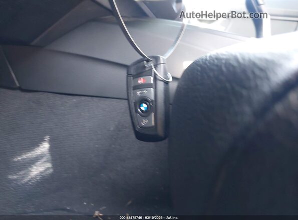 WBA8E5G32HNU42579 2017 BMW 3 SERIES Gray Dashboard view
