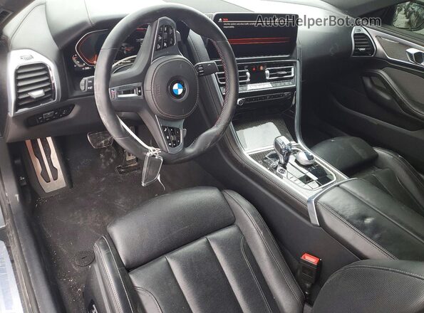 WBABC4C03PCM95366 2023 BMW M8 Gray Widok deski rozdzielczej