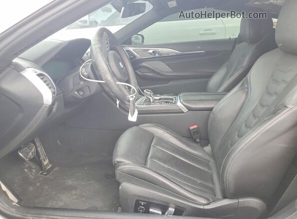 WBABC4C03PCM95366 2023 BMW M8 Gray Widok wnętrza z przodu