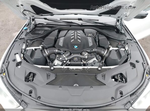 WBABC4C04SCU40742 2025 BMW M8 White Rear view
