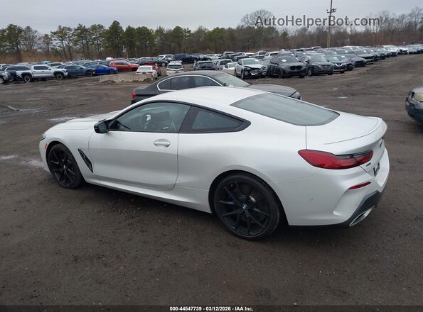WBABC4C04SCU40742 2025 BMW M8 White 360 interior view