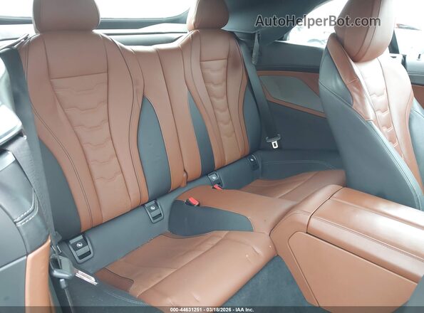 WBAFY4C5XKBX39351 2019 BMW M8 Black VIN կոդի պիտակի տեսք