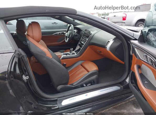 WBAFY4C5XKBX39351 2019 BMW M8 Black Սալոնի դիմացի տեսք