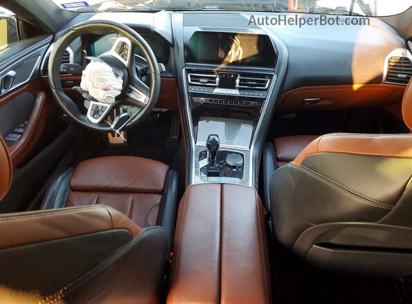 WBAGV2C03NCH21698 2022 BMW 8 SERIES Blue Vista del salpicadero