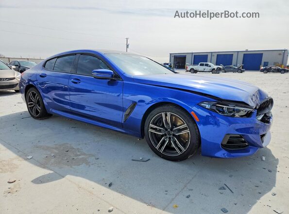 WBAGV4C09SCU66057 2025 BMW 8 SERIES Blue Delantero derecho