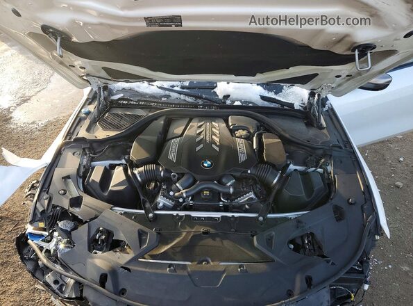 WBAGV8C01LBP48739 2020 BMW M8 White Vista interior trasera