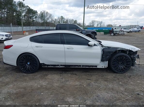 WBAGV8C02LCD87759 2020 BMW M8 Черный Панорамный вид салона 360°