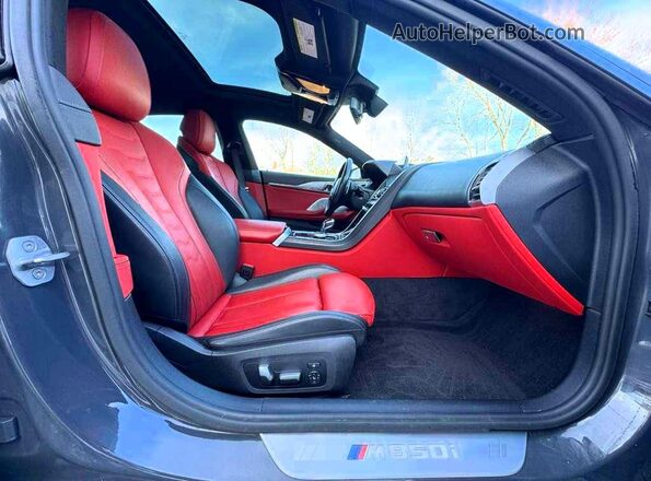 WBAGV8C05LCD99243 2020 BMW M8 Black Vista frontal