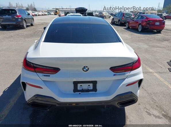 WBAGV8C08NCJ17970 2022 BMW M8 White 